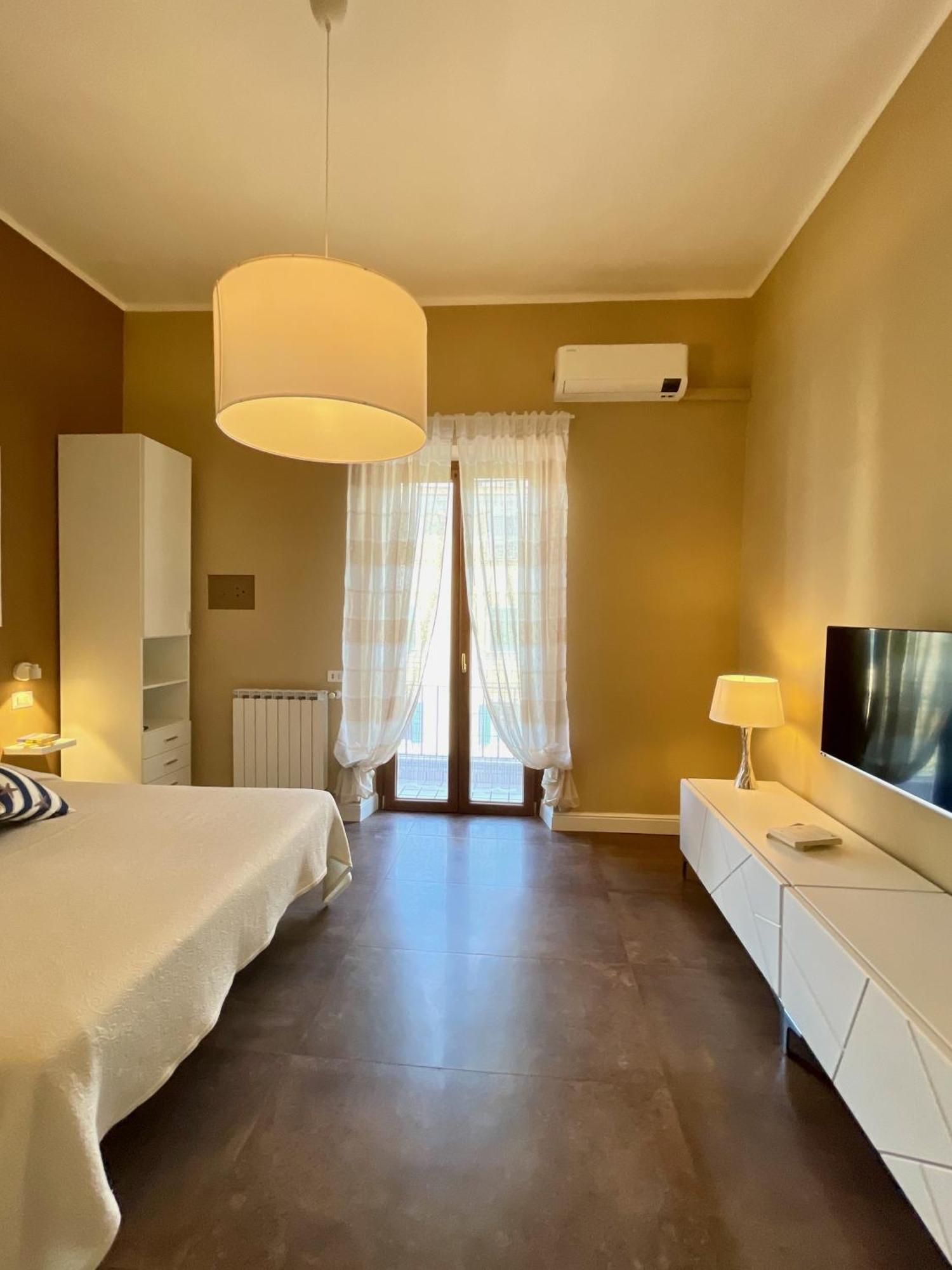 Casa Gramsci - Anzio Centro Appartement Buitenkant foto