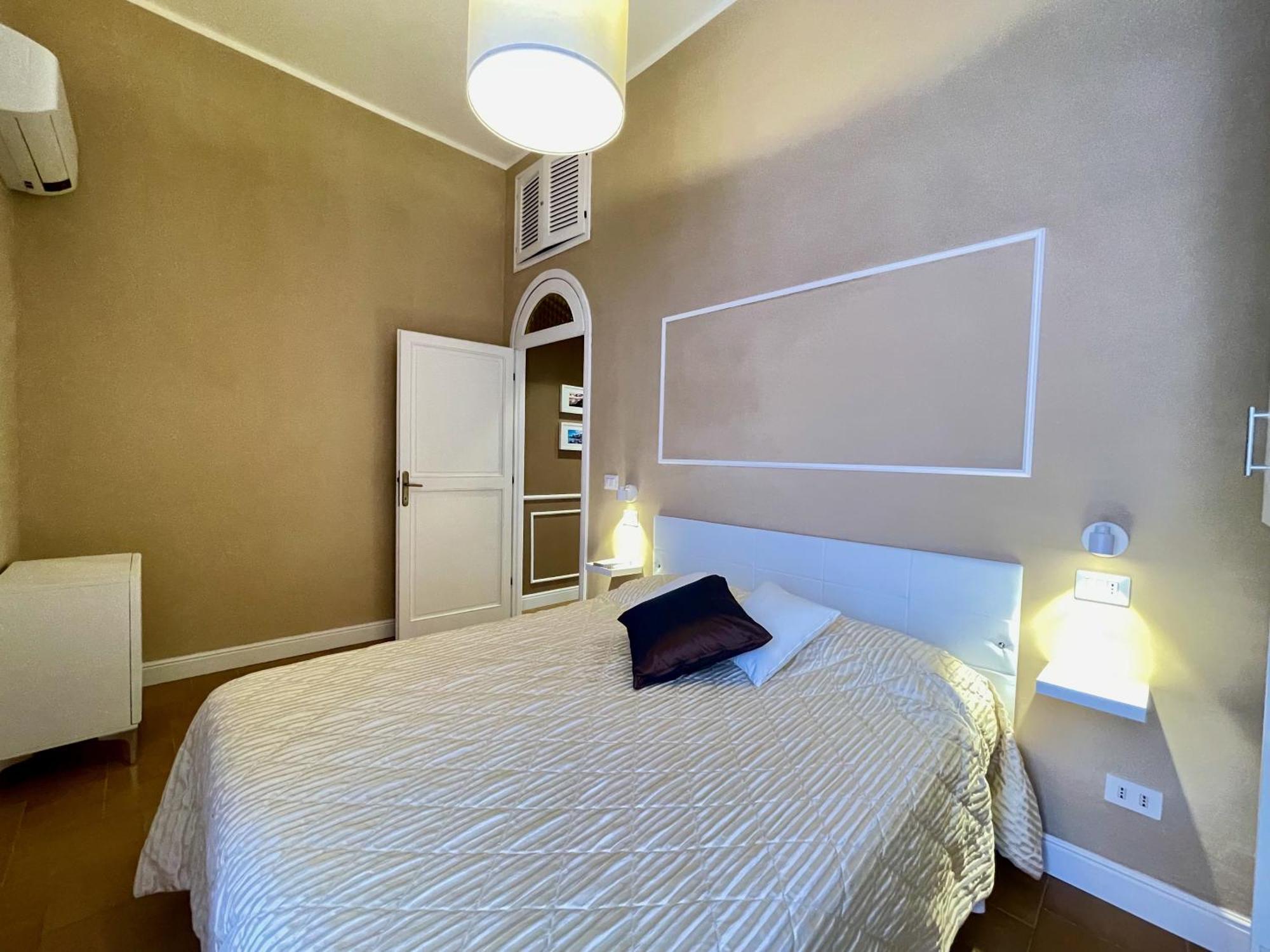 Casa Gramsci - Anzio Centro Appartement Buitenkant foto